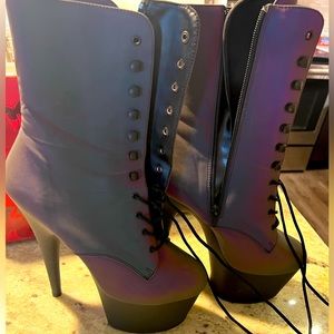 Stiletto heels, size 10, Green Multi Reflective Black Matte